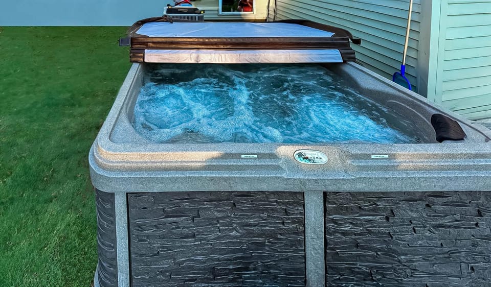Night, Hot Tub, Hot Tub