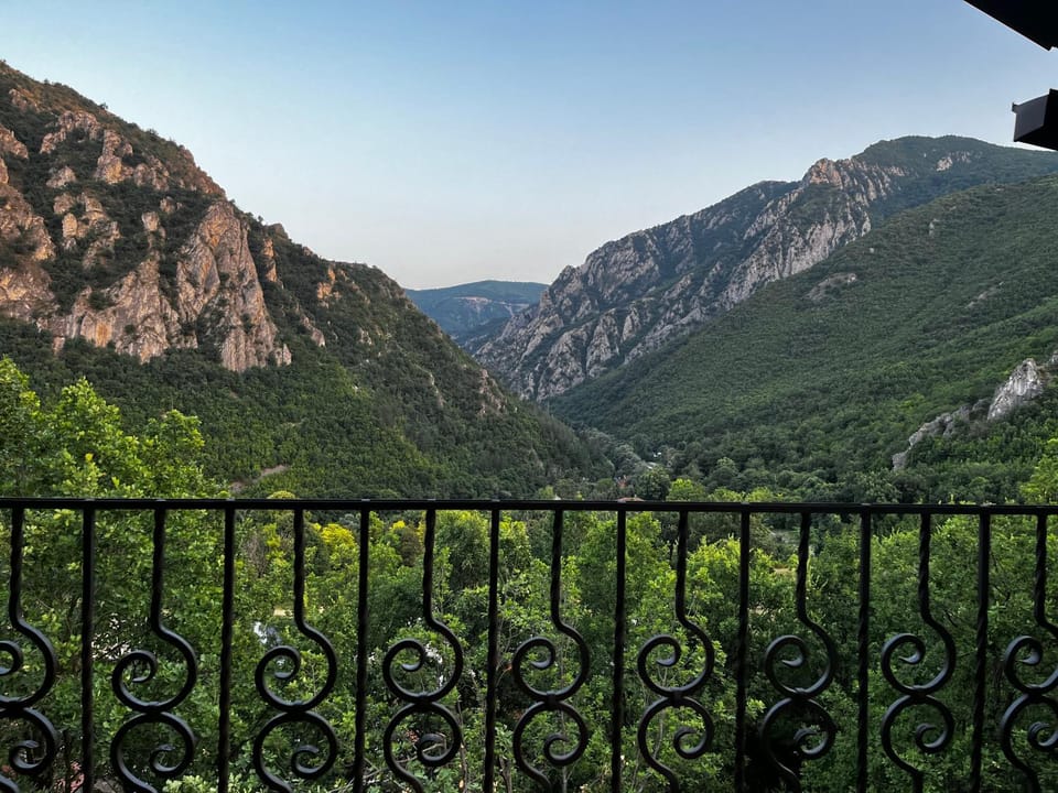 Nearby landmark, Natural landscape, View (from property/room), Balcony/Terrace, Mountain view