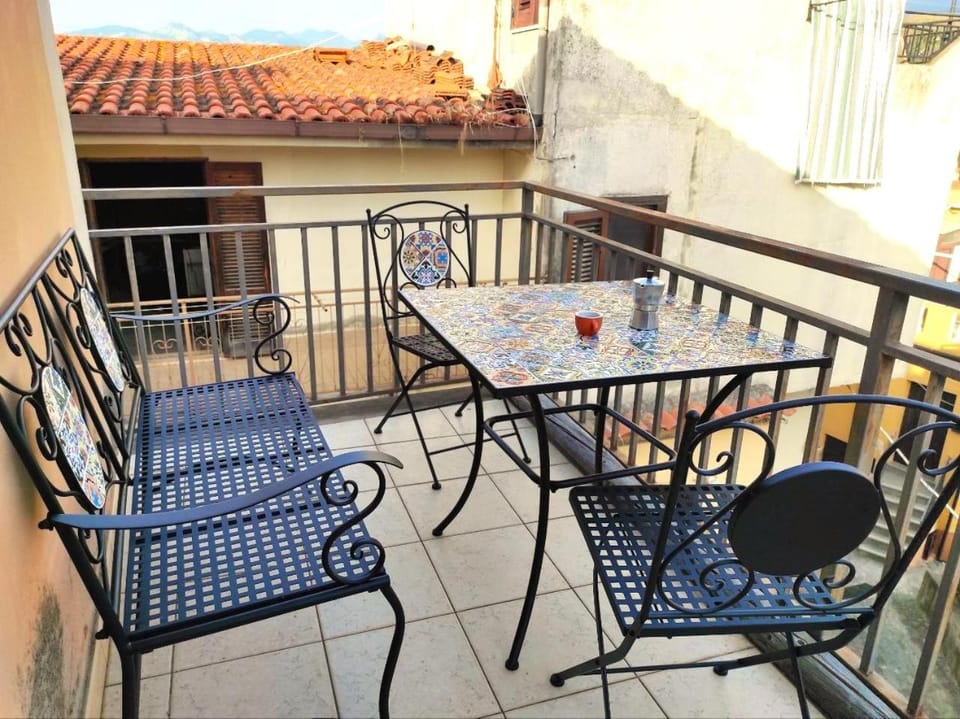 Property building, Day, View (from property/room), Balcony/Terrace, Seating area, hair dresser