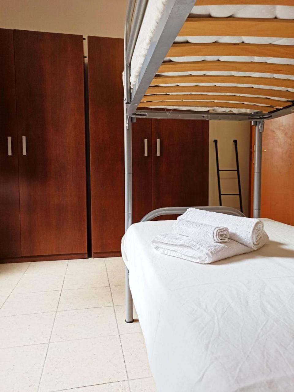 Bed, Photo of the whole room, Bedroom, bunk bed, towels, wardrobe