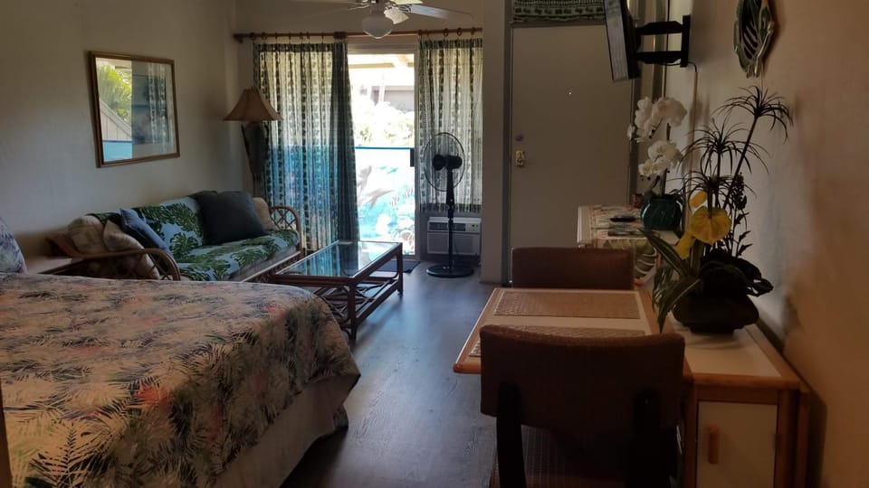 Maui Diver's Dream at Kihei Bay Surf Apartment in Kihei