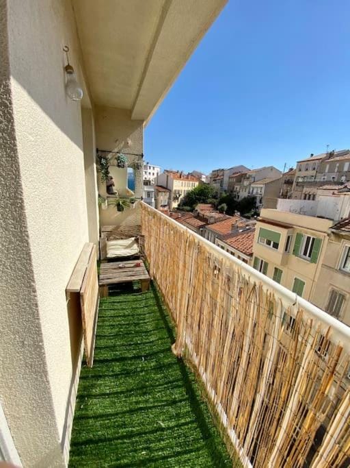 Charmant T2 à proximité de la plage des Catalans Apartment in Marseille