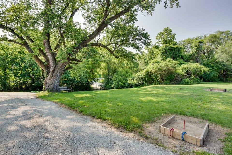Cozy Studio Stay in Liberty: Hike, Relax, Explore! Apartment in Liberty