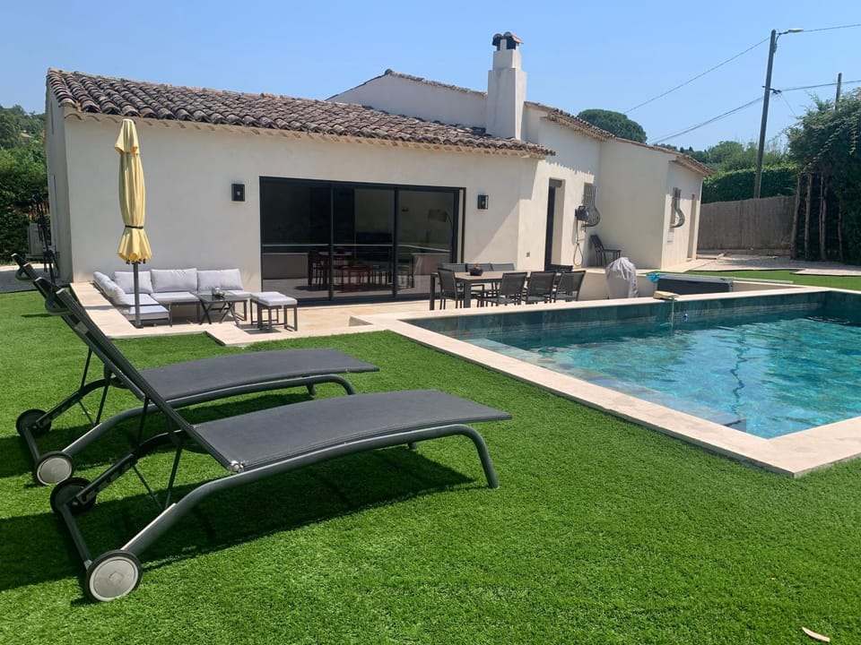Patio, Garden, Swimming pool