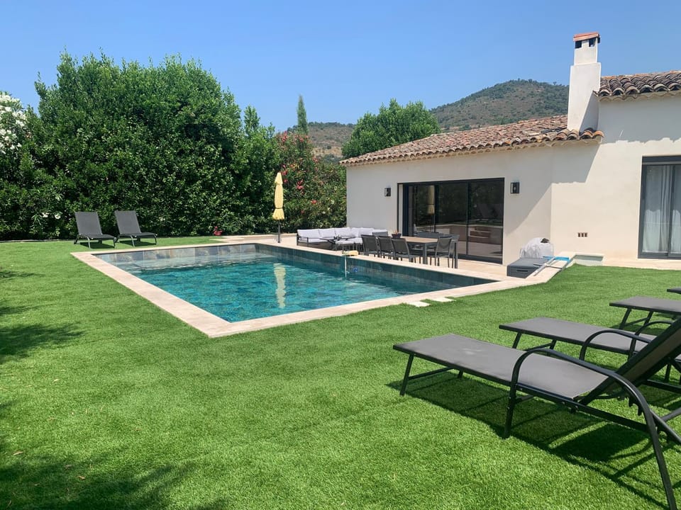 Patio, Garden, Swimming pool