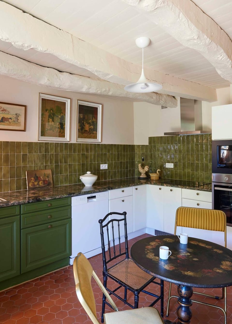 La Longère de l'Amiral c'est au choix la Maison de l'Amiral jusqu'à 10 personnes ou le Carré de l'Amiral jusqu'à 4 personnes House in Finistere