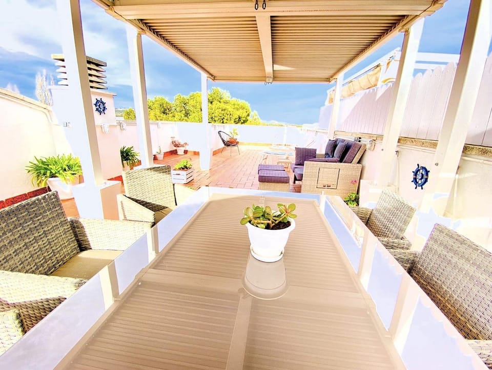 Balcony/Terrace, Balcony/Terrace