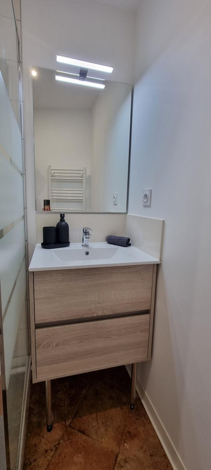 Studio proche Capitole - Terrasse - Wifi - TV Apartment in Toulouse
