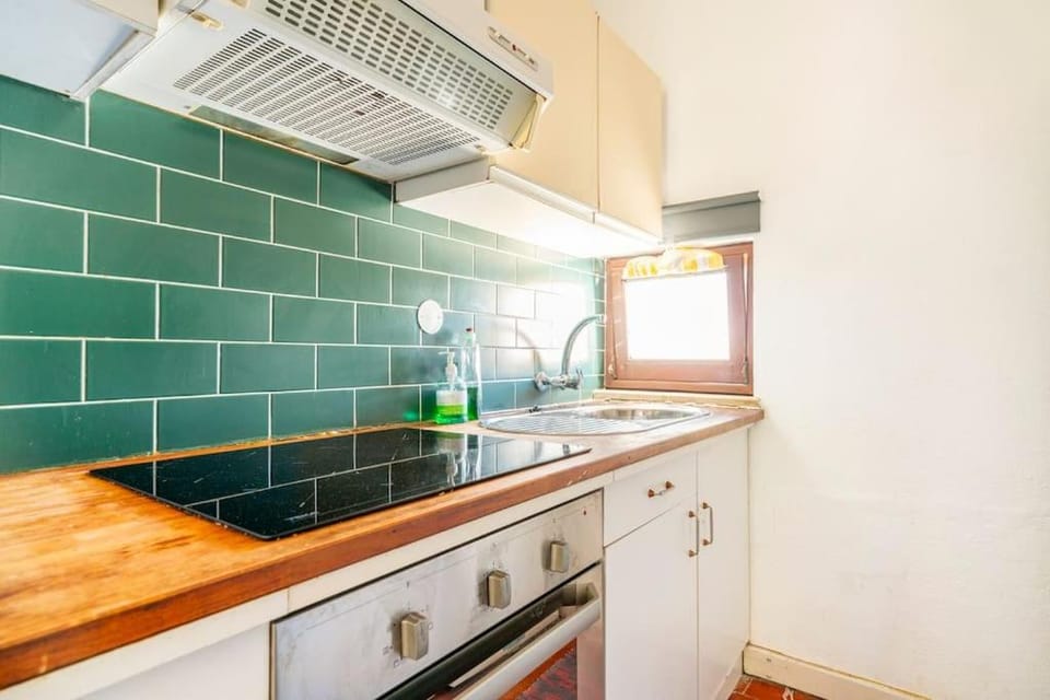 Kitchen or kitchenette, pet friendly