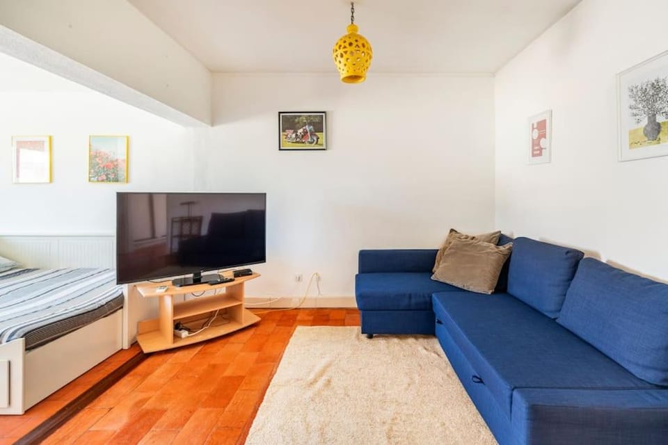 TV and multimedia, Seating area