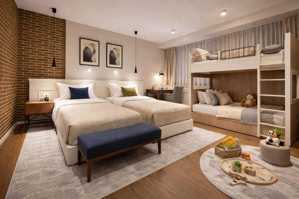 Bed, Living room, Food and drinks, Photo of the whole room, Seating area, Bedroom, Food