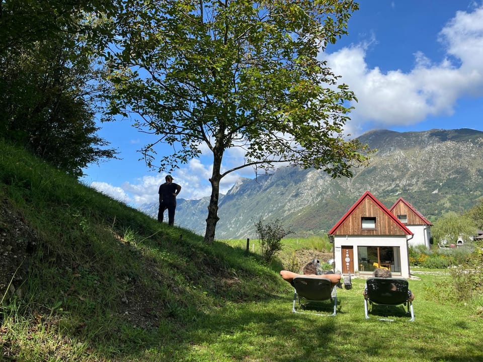 Property building, View (from property/room), Garden view, Mountain view, sunbed