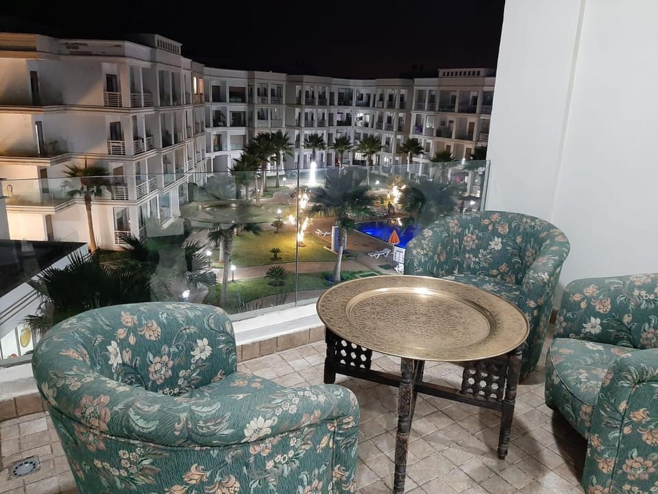 Patio, Night, View (from property/room), Balcony/Terrace, Seating area, Pool view