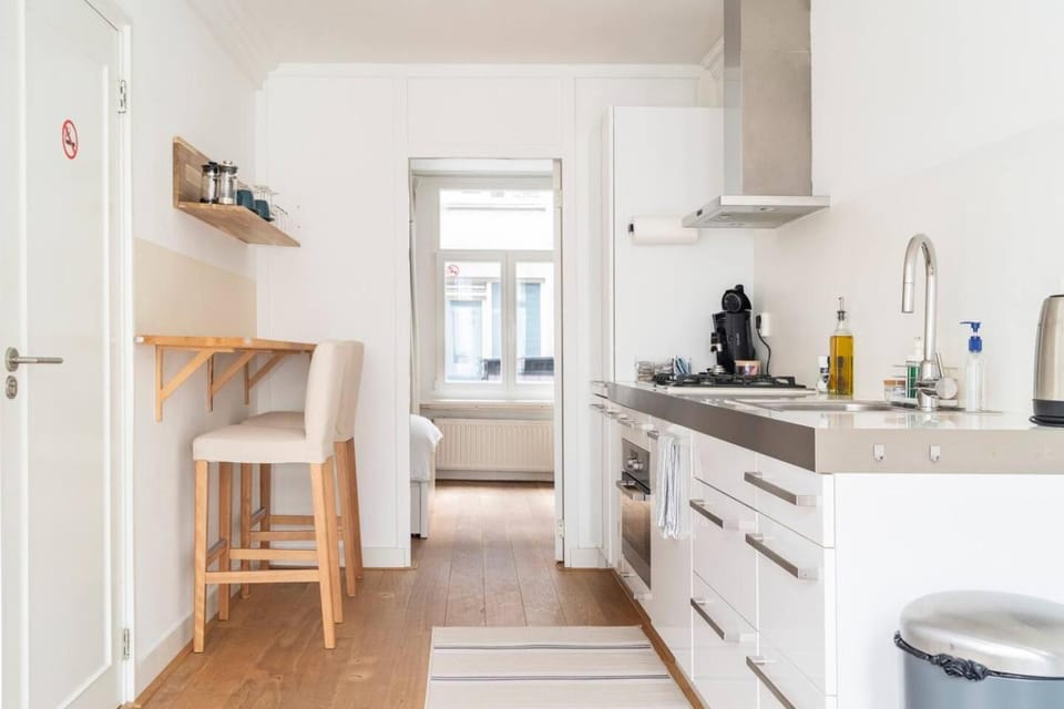 Kitchen or kitchenette, Dining area, dishwasher, minibar, pet friendly, stove