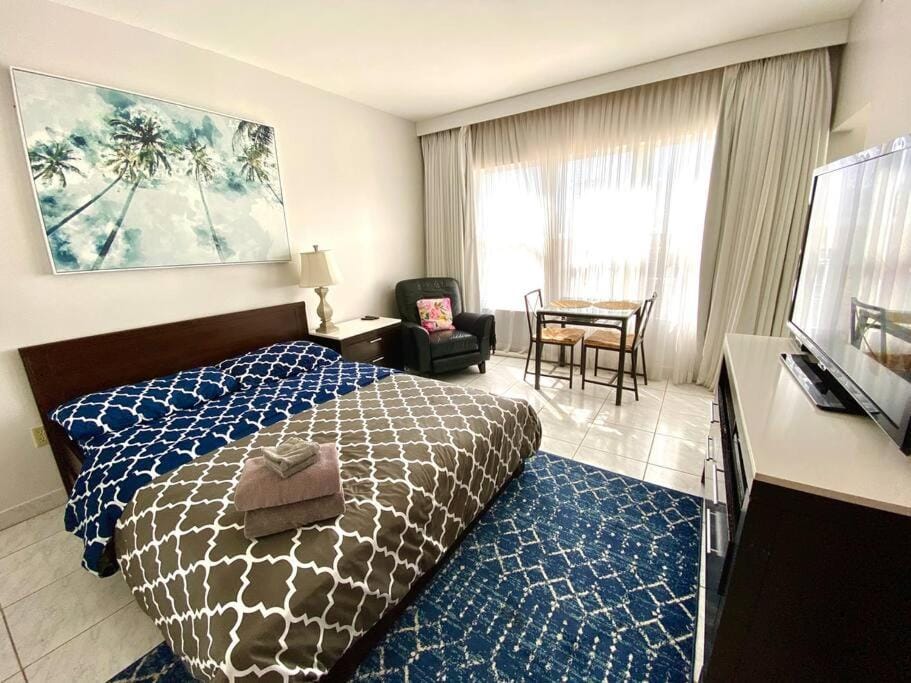 APARTMENT RIGHT ON THE BEACH! Apartment in Flamingo Lummus