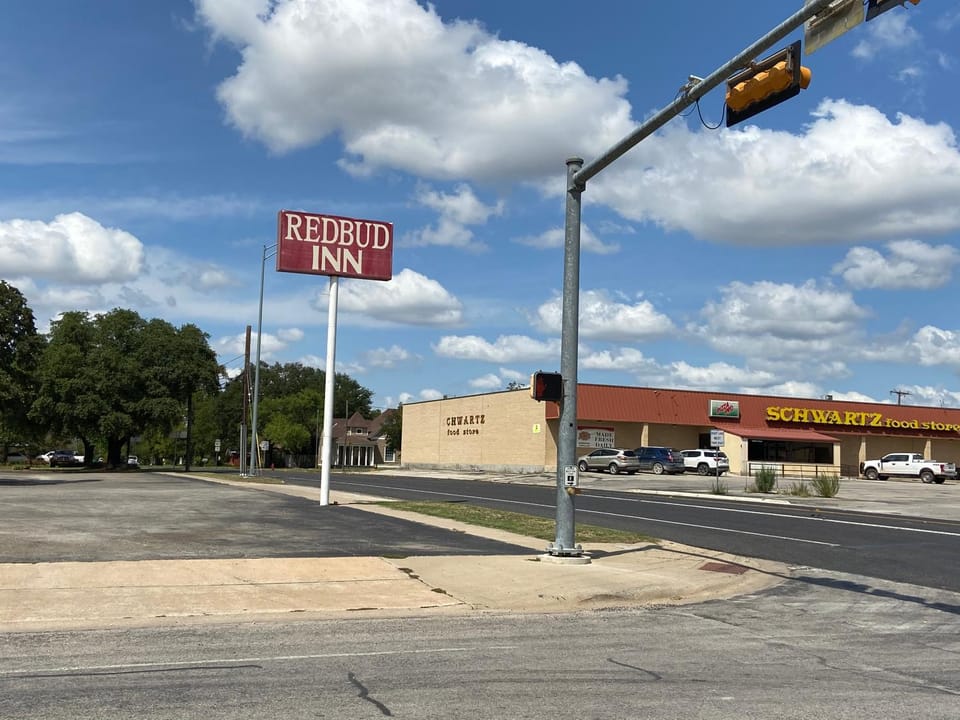 Redbud Inn Motel in Texas