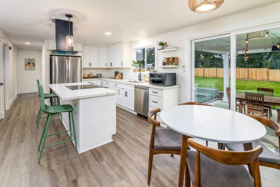 Home in Lake Stevens with large fenced yard House in Washington