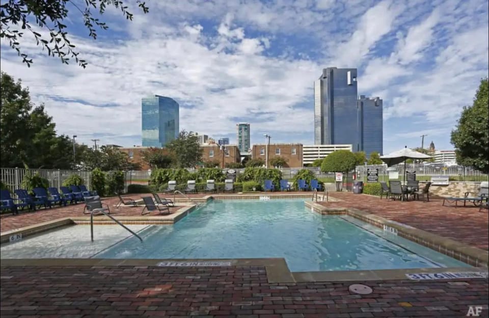 Charming 2 bedroom Downtown Ft Worth Apartment in Fort Worth
