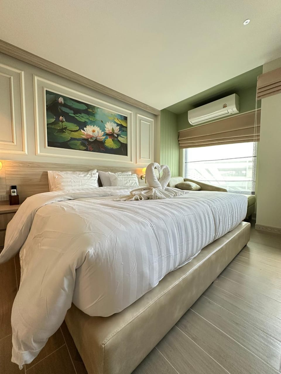 View (from property/room), Photo of the whole room, Bedroom