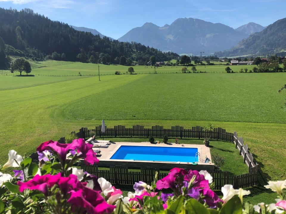 Garden view, Mountain view, Pool view