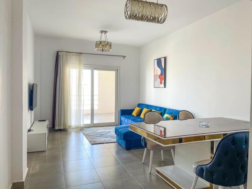 TV and multimedia, Seating area, air conditioner