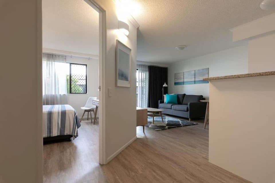 Resort Living, Luxury Getaway, Close 2 Noosa River Apartment in Noosaville
