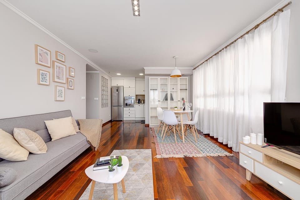 TV and multimedia, Kitchen or kitchenette, Living room, Seating area, Dining area, minibar, pet friendly