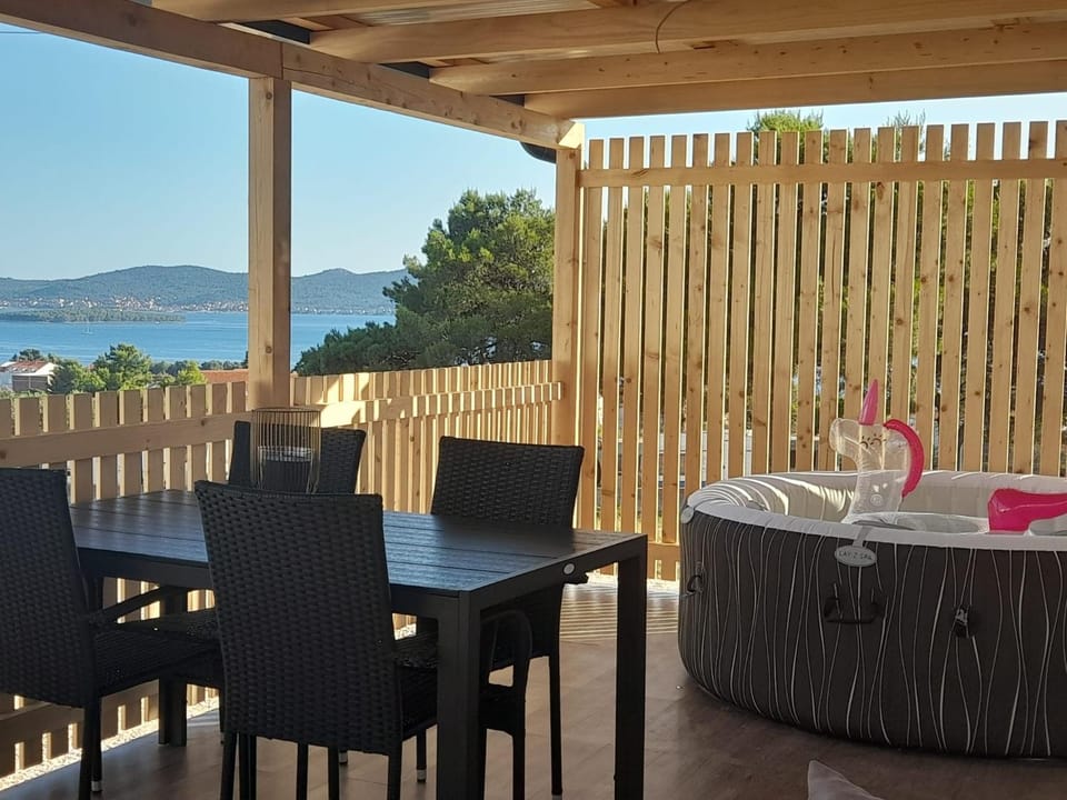 Patio, Day, Natural landscape, View (from property/room), Balcony/Terrace, Seating area, Dining area, Mountain view, Sea view
