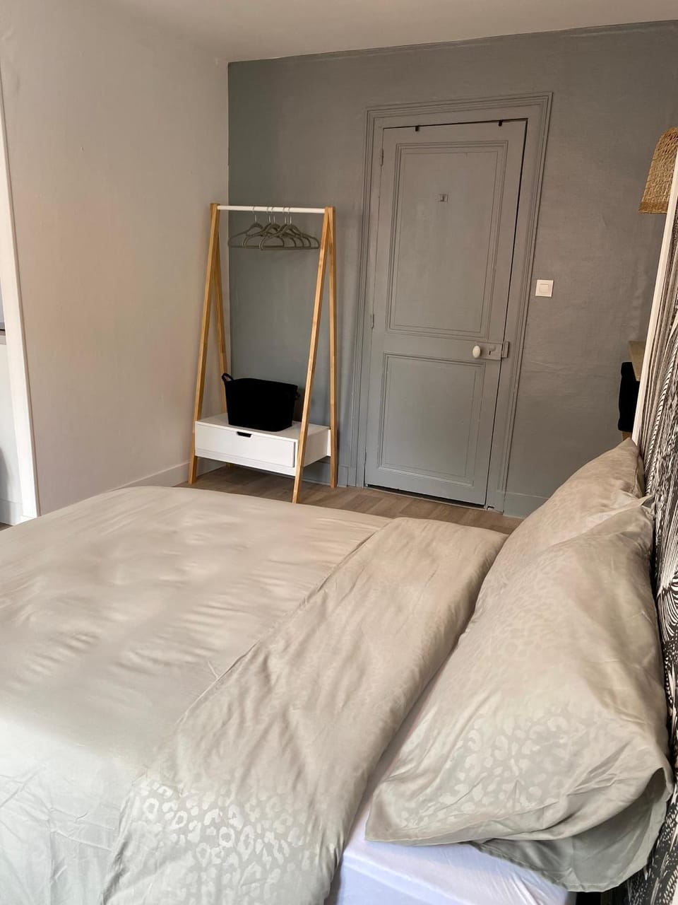 Le Wood - Studio proche gare et centre ville de Gournay en Bray Apartment in Normandy