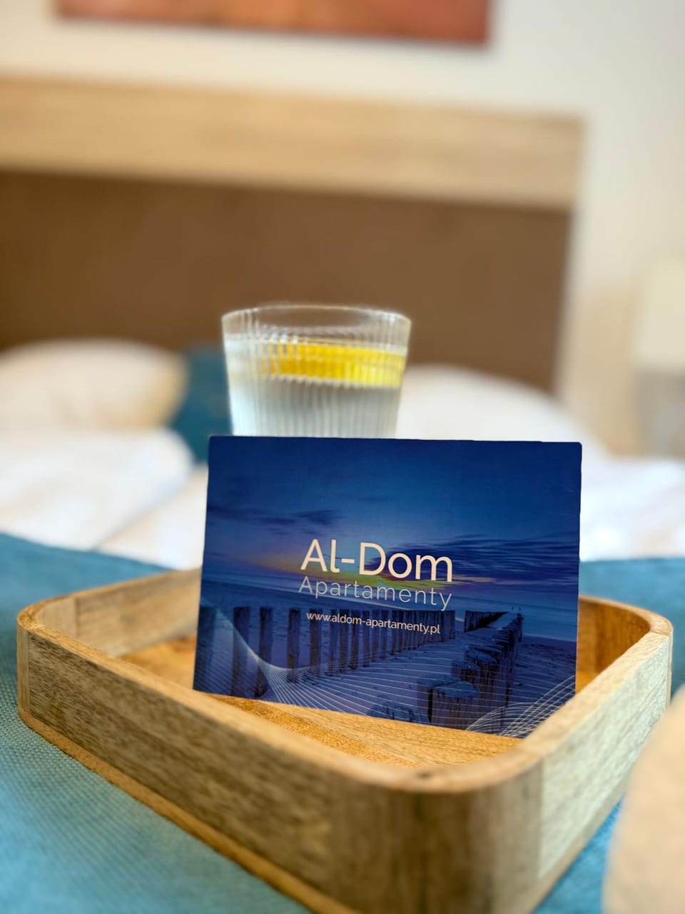 Food and drinks, Text overlay, Drinks