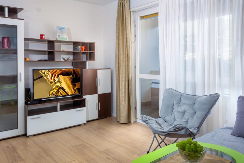 Library, TV and multimedia, Living room, Seating area