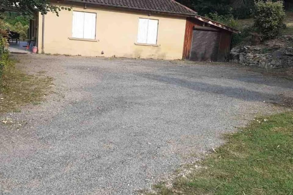 Maison à Vézac 24220 House in Occitanie