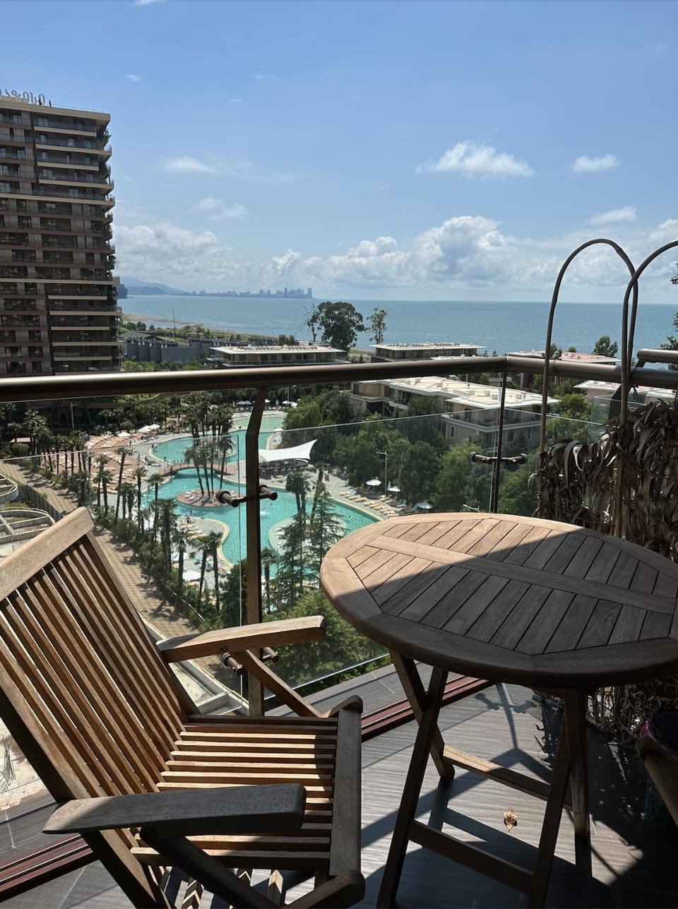 View (from property/room), Balcony/Terrace, Pool view, Sea view