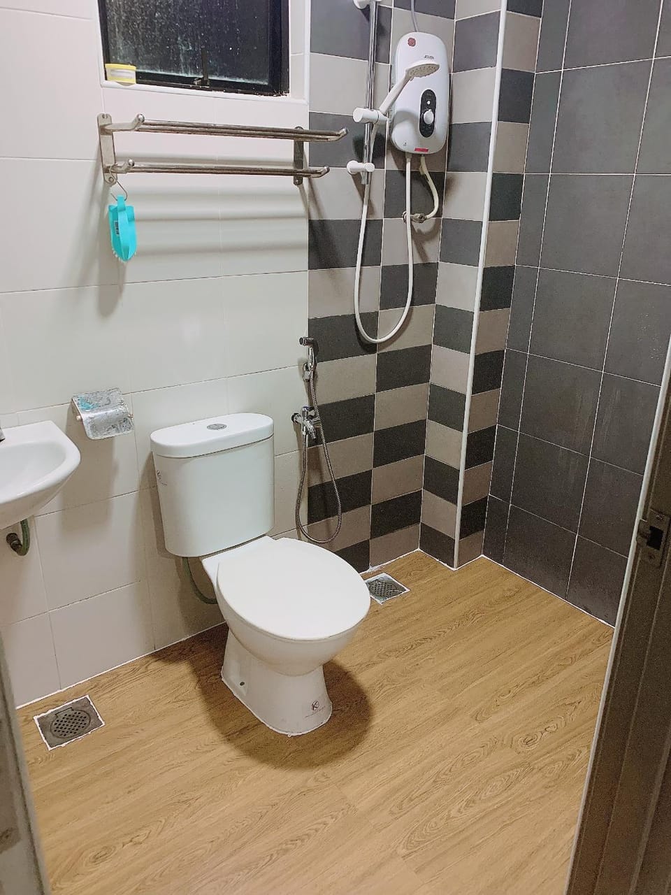 Shower, Toilet, Bathroom
