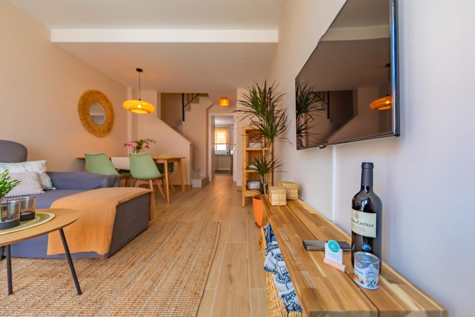 Beachfront, pool, terrace, garage & fibre internet Apartment in Costa de la Luz