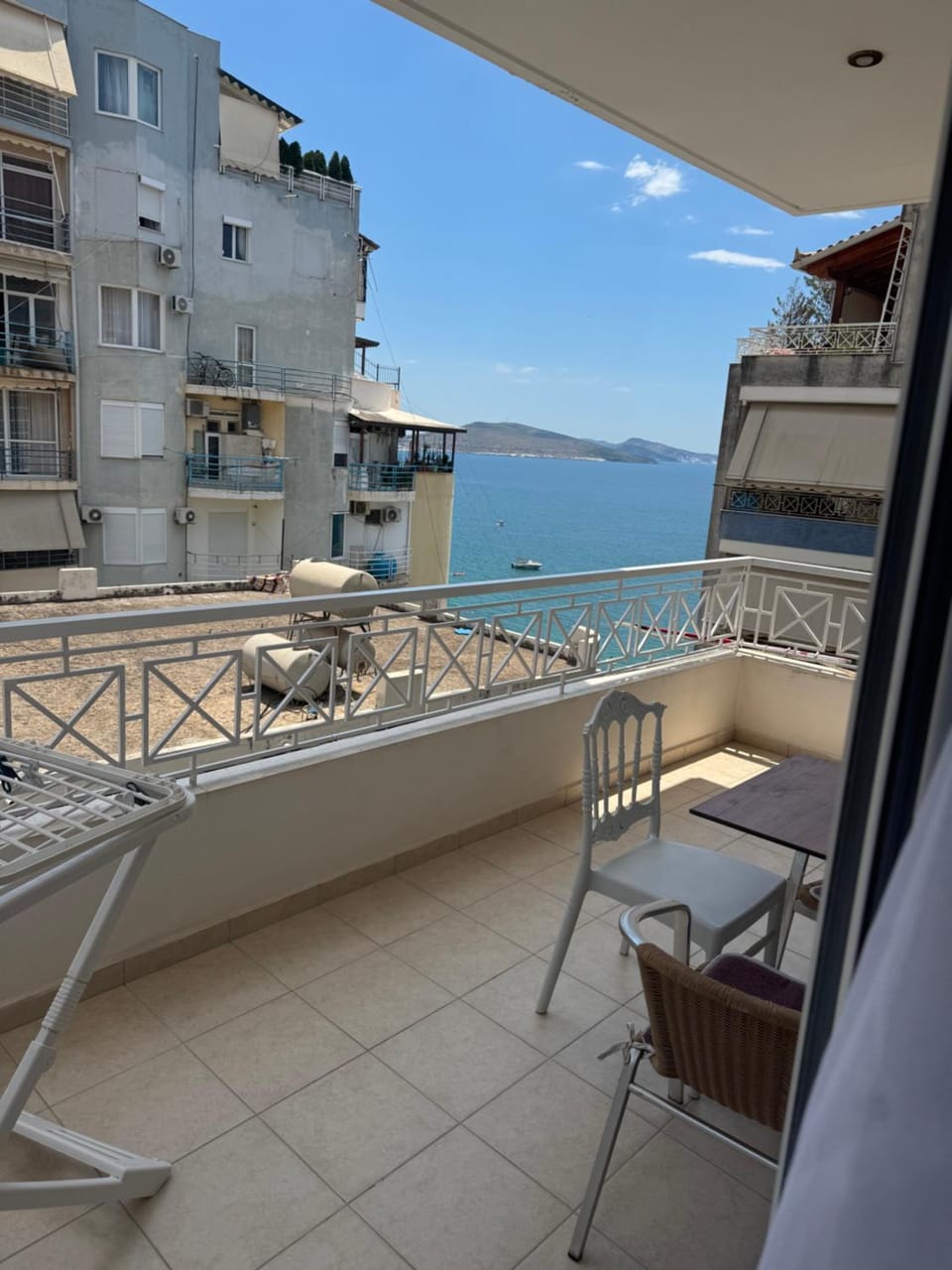 Henfjor Villa & Apartment Villa in Sarandë