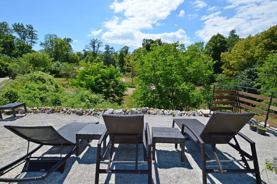 Day, Natural landscape, Garden, Balcony/Terrace, Garden view