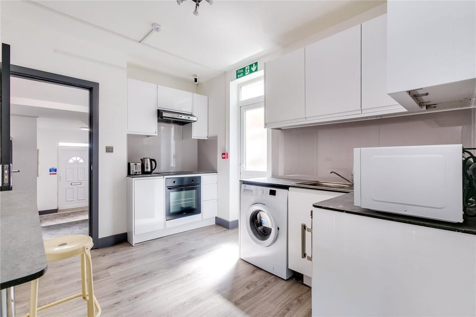 Modern Designer Studio Flat London Apartment in London