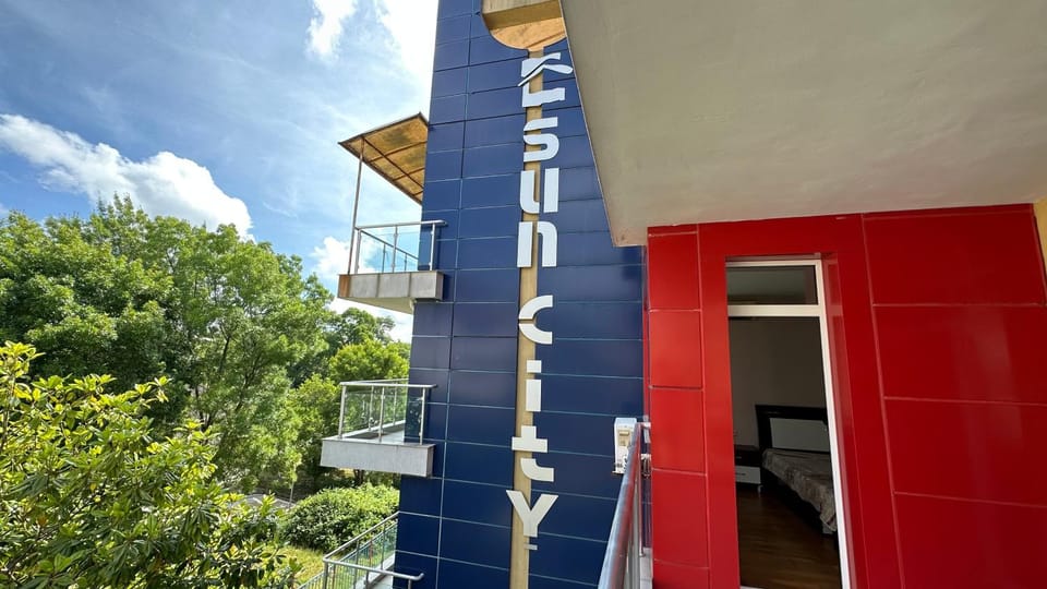 Property building, Balcony/Terrace