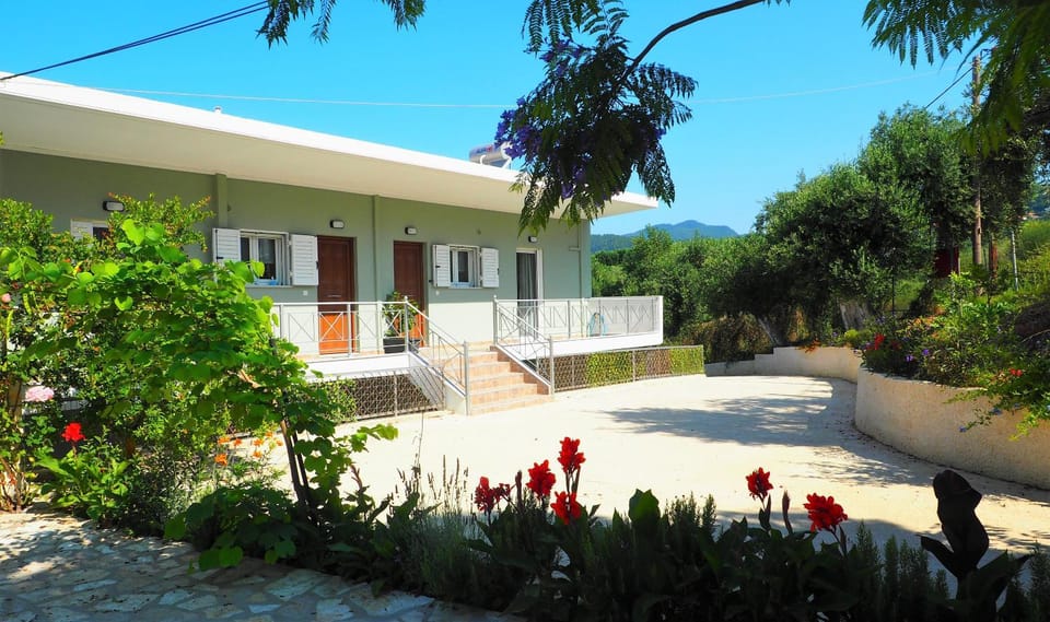 TSOUMAS HOUSE 1 Apartment in Peloponnese, Western Greece and the Ionian