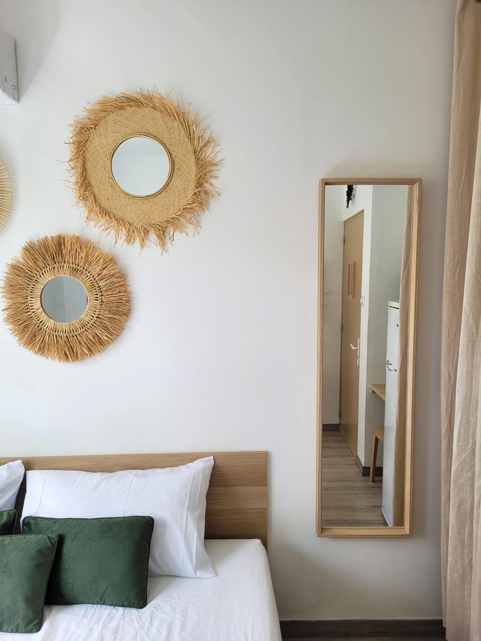 Chambre climatisée lit double dans villa - Proche Centre Tramway Bed and Breakfast in Montpellier