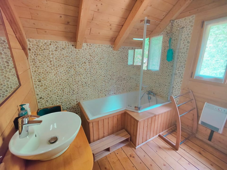 Shower, Bathroom, Bath, towels