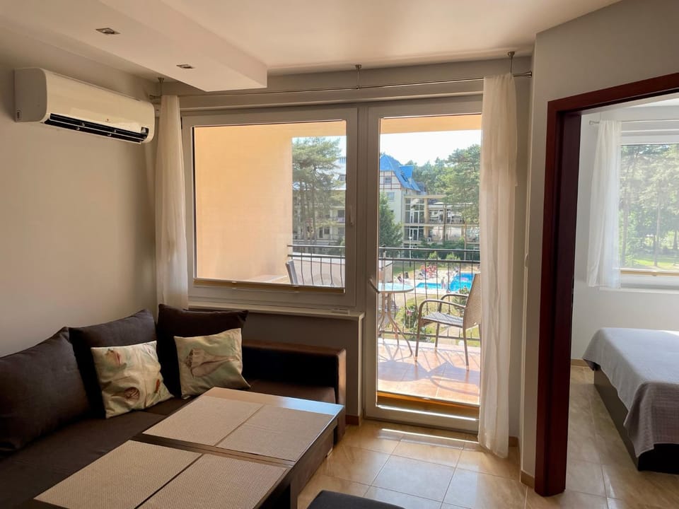 View (from property/room), Balcony/Terrace, Living room, Photo of the whole room, Seating area, air conditioner