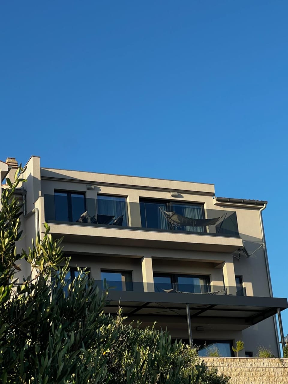 Property building, Day