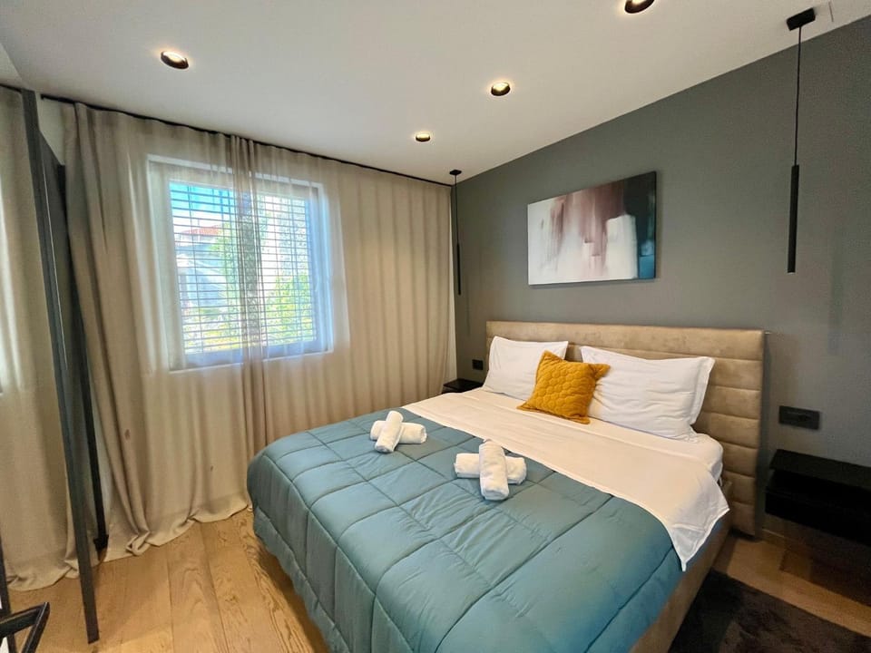 Villa V with pool and free parking Apartment hotel in Rijeka