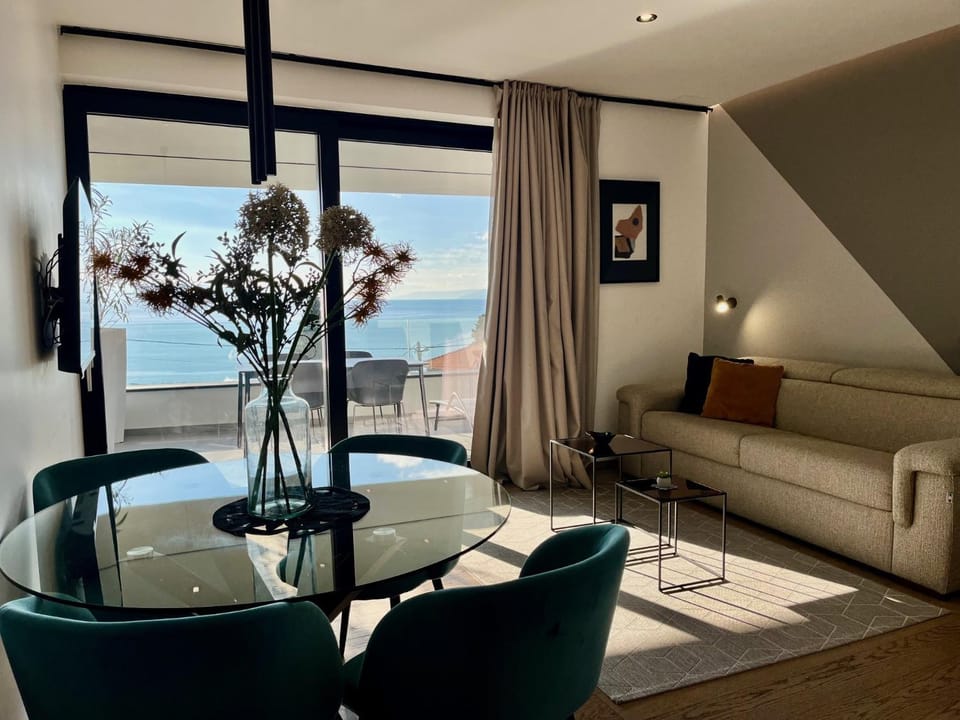 Villa V with pool and free parking Apartment hotel in Rijeka