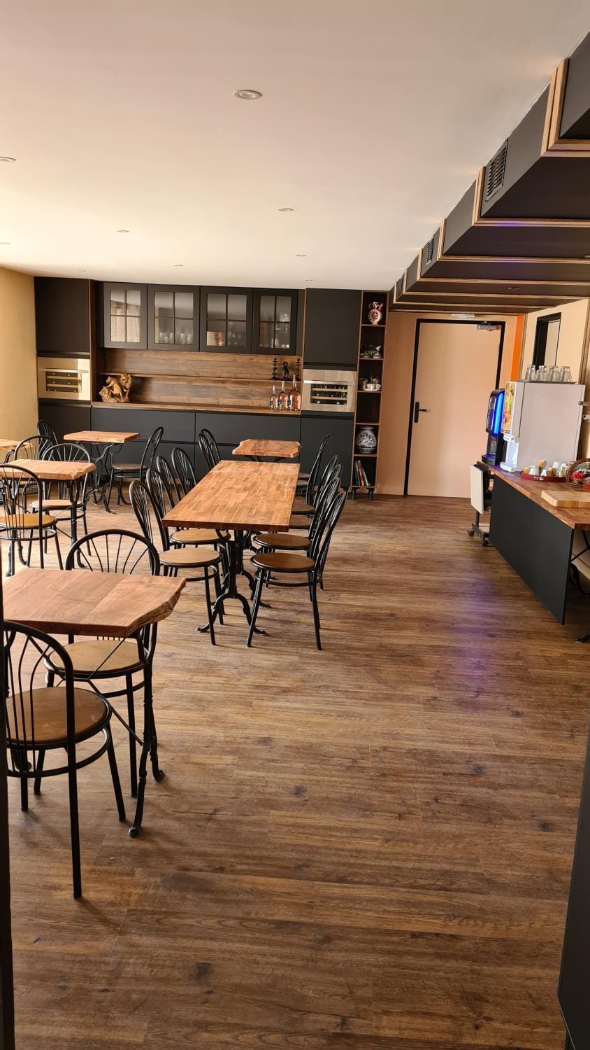 Business facilities, Dining area