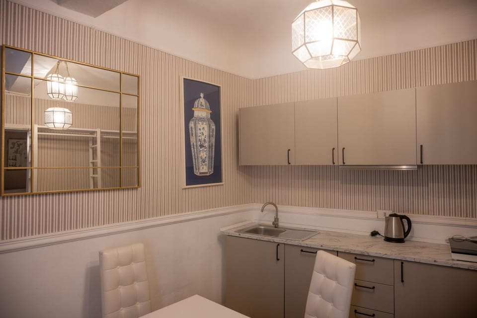 Florentine Experience in Santa Croce Apartment in Florence