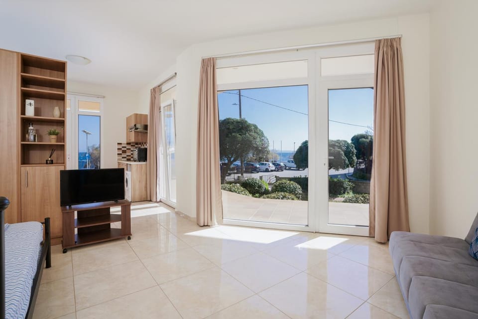 Seating area, Garden view, Sea view