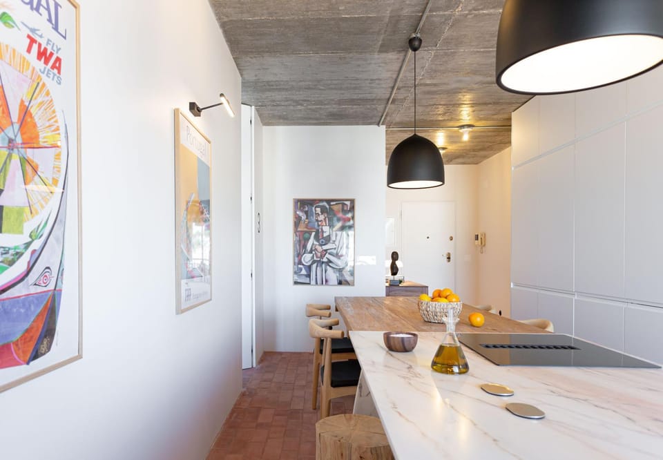 Kitchen or kitchenette, Dining area, Communal kitchen